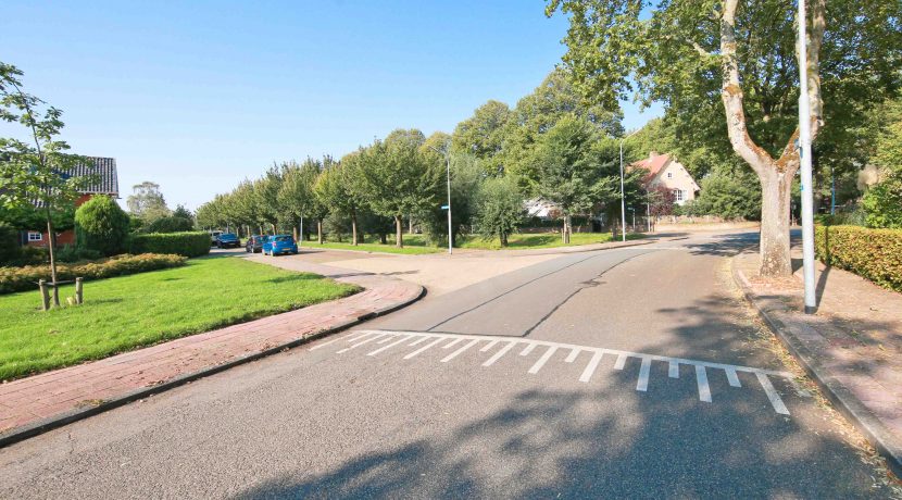 Half vrijstaande villa met grote garage en 110 m² zuidwest tuin op het mooiste plekje van het dorp aan de Rietwijckstraat 3 @Badhoevedorp Foto 59