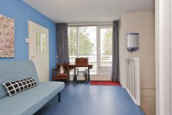 In deze ruime, aan de polder grenzende familiewoning aan de P.J. Oudstraat 14 woon je buiten de stad en toch @Amsterdam Foto 09