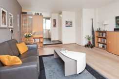 In deze ruime, aan de polder grenzende familiewoning aan de P.J. Oudstraat 14 woon je buiten de stad en toch @Amsterdam Foto 15