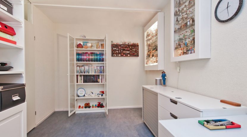 In deze ruime, aan de polder grenzende familiewoning aan de P.J. Oudstraat 14 woon je buiten de stad en toch @Amsterdam Foto 33