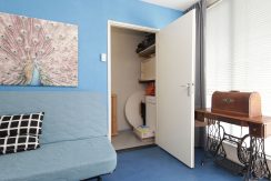 In deze ruime, aan de polder grenzende familiewoning aan de P.J. Oudstraat 14 woon je buiten de stad en toch @Amsterdam Foto 41