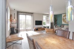 Omringd door groen en tuinen ligt dit vrijstaande woonhuis met garage op 450 m² eigen grond aan de Orchideelaan 208 @Badhoevedorp Foto 04