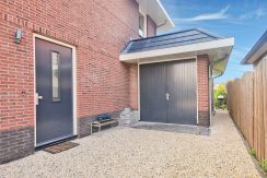 Omringd door groen en tuinen ligt dit vrijstaande woonhuis met garage op 450 m² eigen grond aan de Orchideelaan 208 @Badhoevedorp Foto 17