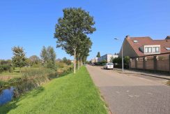 Omringd door groen en tuinen ligt dit vrijstaande woonhuis met garage op 450 m² eigen grond aan de Orchideelaan 208 @Badhoevedorp Foto 61