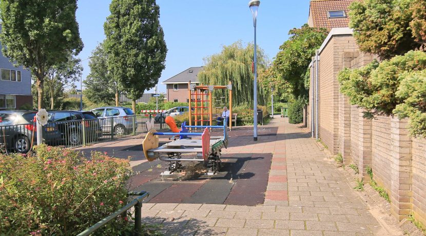 Omringd door groen en tuinen ligt dit vrijstaande woonhuis met garage op 450 m² eigen grond aan de Orchideelaan 208 @Badhoevedorp Foto 62