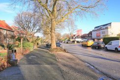 Karakteristieke middenwoning aan boomrijke Sloterweg 179 @Badhoevedorp Foto 39 omgeving 01a