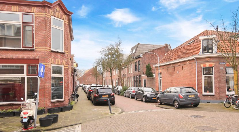 Kluswoning met westtuin Scheepersstraat 13 @Haarlem Foto 08 gevel 01b