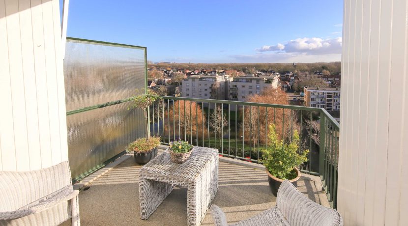 Oneindig uitzicht vanaf de 8e bij dit 3-kamerapp @Badhoevedorp Einsteinlaan 87 Foto 17 balkon 01c