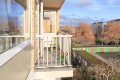 Verbouwd 3-k appartement @Badhoevedorp Marconistraat 32 Foto 18 balkon 01b