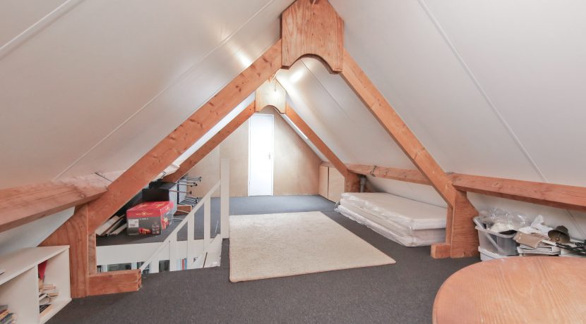 Vrijstaande dijkvilla van 275 m² en 20 meter diepe ZW tuin @Lijnden Akerdijk 112 Foto 11 2e etage 01a