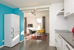 Vrijstaande dijkvilla van 275 m² en 20 meter diepe ZW tuin @Lijnden Akerdijk 112 Foto 13 keuken 02a