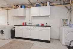 Vrijstaande dijkvilla van 275 m² en 20 meter diepe ZW tuin @Lijnden Akerdijk 112 Foto 43 doorgang en keuken 03b