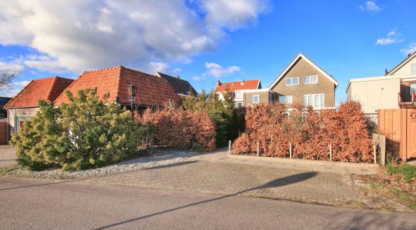 Vrijstaande dijkvilla van 275 m² en 20 meter diepe ZW tuin @Lijnden Akerdijk 112 Foto 53 tuin 01c