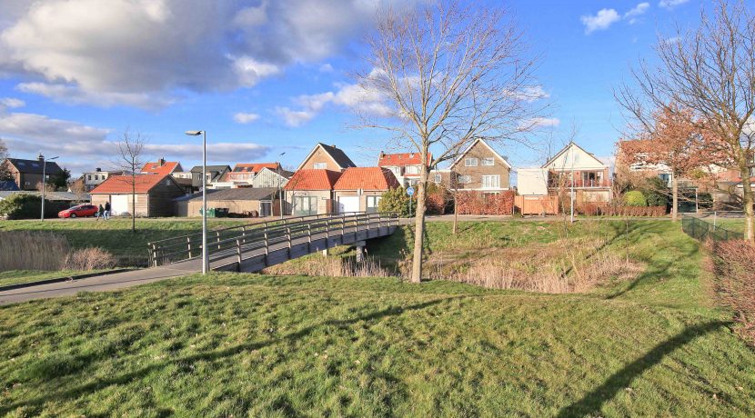 Vrijstaande dijkvilla van 275 m² en 20 meter diepe ZW tuin @Lijnden Akerdijk 112 Foto 57 omgeving 01a