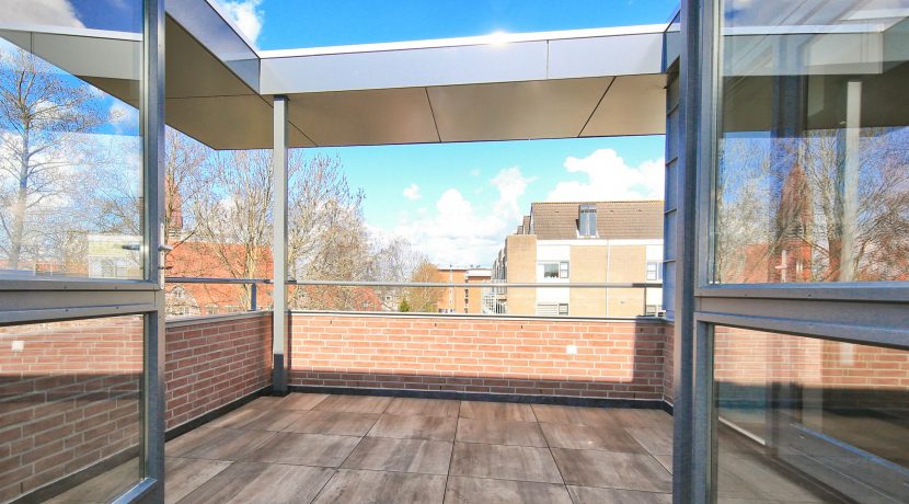 Penthouse met 2 terrassen en garage Mientekade 86 Foto 07 Terras 02a