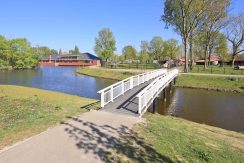 Helft van dubbele dijkwoning met vrij uitzicht en 21 meter ZW-tuin Akerdijk 139 @Badhoevedorp Foto 45 Omgeving 01e