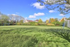 Modern en duurzaam verbouwd familiehuis met ruim 11 meter tuin op het westen @Badhoevedorp Keesomstraat 3 Foto 41 Omgeving 01b