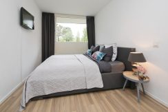 Gaaf beneden appartement met vier kamers en grote tuin @Badhoevedorp Meidoornweg 240 Foto 07 Slaapkamer 01a