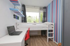 Gaaf beneden appartement met vier kamers en grote tuin @Badhoevedorp Meidoornweg 240 Foto 09 Slaapkamer 03a