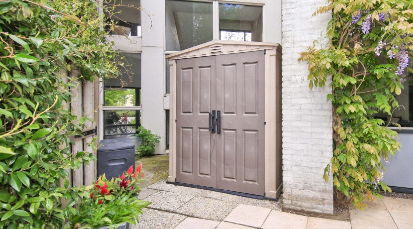 Gaaf beneden appartement met vier kamers en grote tuin @Badhoevedorp Meidoornweg 240 Foto 29 Tuin 01g