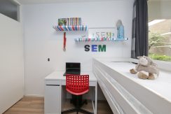 Gaaf beneden appartement met vier kamers en grote tuin @Badhoevedorp Meidoornweg 240 Foto 33 Slaapkamer 03b