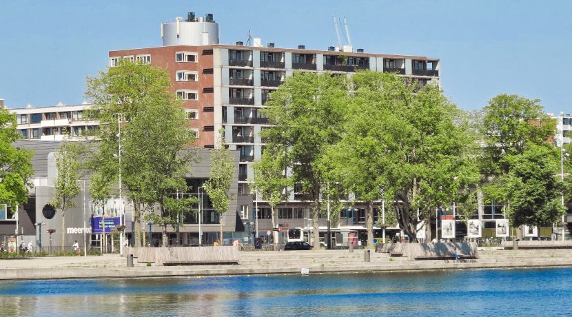 4-kamer app met geweldig uitzicht op Sloterplas @Amsterdam Osdorpplein 82 Foto 34 Gevel 01e