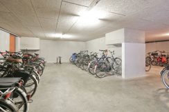 “Een woning in de stijl van vroeger met de allure van nu” @Amsterdam Mercatorplein 64 Foto 27 fietsenstalling
