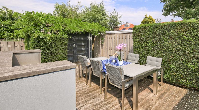 Luxe en karakteristieke 2 onder 1 kap @Halfweg Margrietplantsoen 2 Foto 30 Tuin 01g