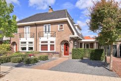 Stijlvolle vooroorlogse woning @Badhoevedorp Leeuwerikstraat 47 Foto 01 Gevel 01a