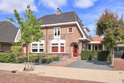 Stijlvolle vooroorlogse woning @Badhoevedorp Leeuwerikstraat 47 Foto 17 Gevel 01b