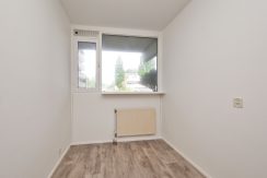 Ruim beneden appartement met vier kamers en zeer grote tuin op het zuidoosten @Badhoevedorp Meidoornweg 174 Foto 15 slaapkamer 02a