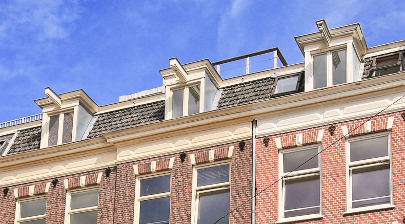 2-kamer app met balkon en terras op levendige locatie @Amsterdam Ten Katestraat 63-4 Foto 02 gevel 01b