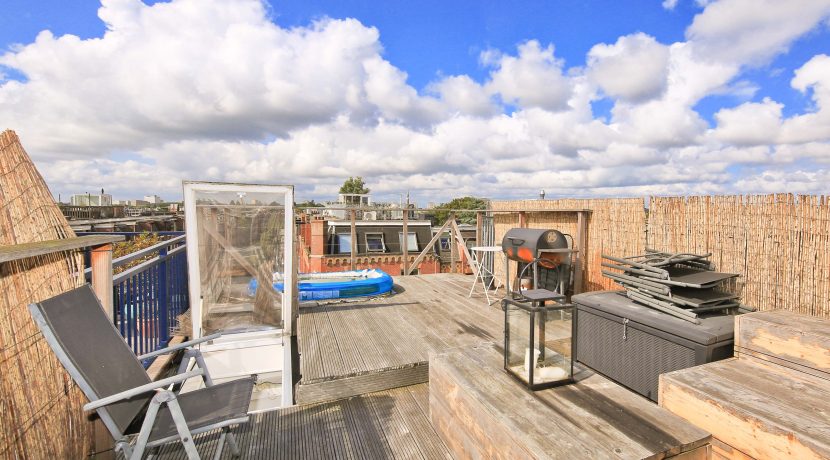 2-kamer app met balkon en terras op levendige locatie @Amsterdam Ten Katestraat 63-4 Foto 03 dakterras 01a