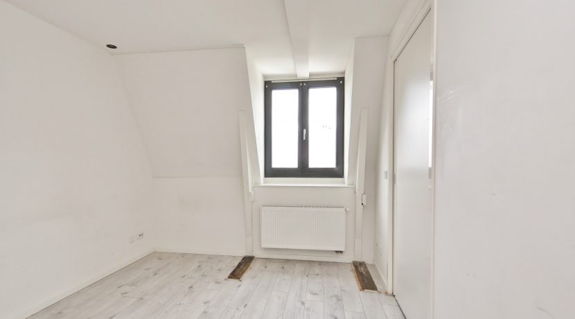 2-kamer app met balkon en terras op levendige locatie @Amsterdam Ten Katestraat 63-4 Foto 10 slaapkamer 01a