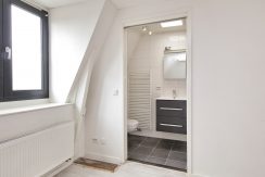 2-kamer app met balkon en terras op levendige locatie @Amsterdam Ten Katestraat 63-4 Foto 12 slaapkamer 01c
