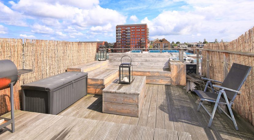 2-kamer app met balkon en terras op levendige locatie @Amsterdam Ten Katestraat 63-4 Foto 17 dakterras 01a