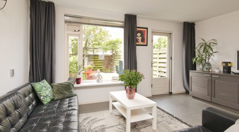 Maisonnette met 5 kamers en tuin @Badhoevedorp Thomsonstraat 61 foto 03 woonkamer 01a