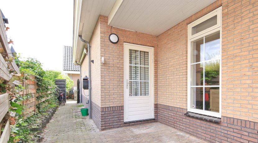 Hoofdweg 60-A Lijnden Vrijstaand wonen met veel privacy Foto 59 entree keuken 01a