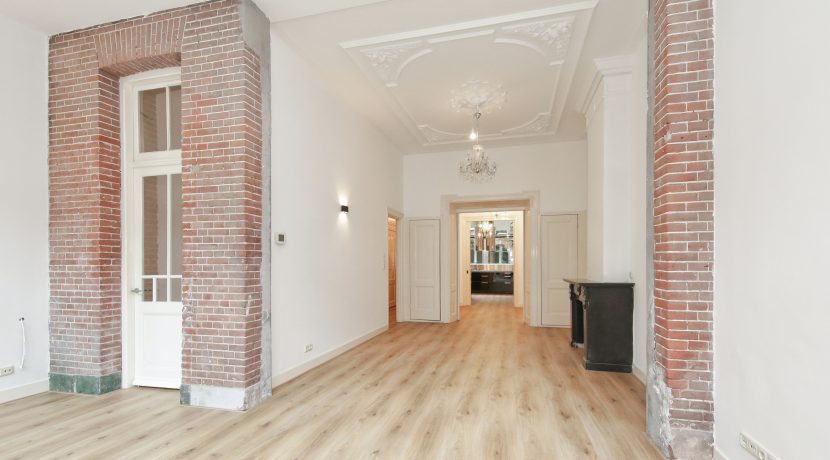 Loftachtige benedenwoning met tuin @Amsterdam-Oost Balistraat 8-a Foto 01 Living 01a