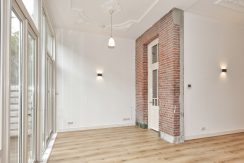 Loftachtige benedenwoning met tuin @Amsterdam-Oost Balistraat 8-a Foto 16 Living 01f