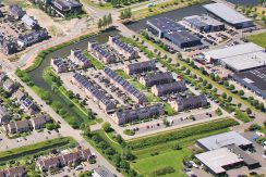 Ruime middenwoning met supertuin @Badhoevedorp Irislaan 19 Foto 50 Luchtfoto 01a