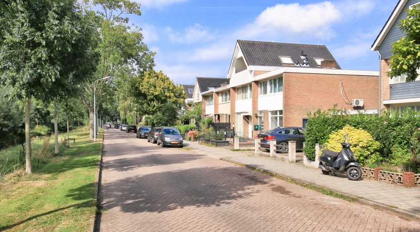 Starterswoning met diepe voor en achtertuin @Badhoevedorp Keizersweg 93 Foto 28 Omgeving 01a