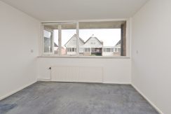 Starterswoning met diepe voor en achtertuin @Badhoevedorp Keizersweg 93 Foto 8 Slaapkamer 02a