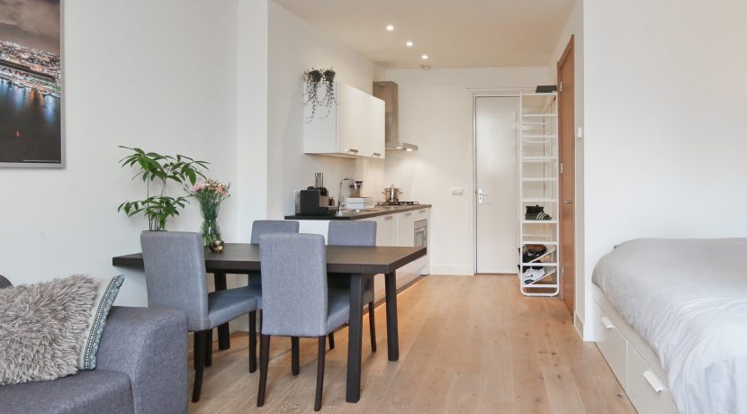 Stoere Super Studio van 30 m² @Amsterdam-Sloten Laan van Vlaanderen 141-B8 Foto 04 Studio 01b