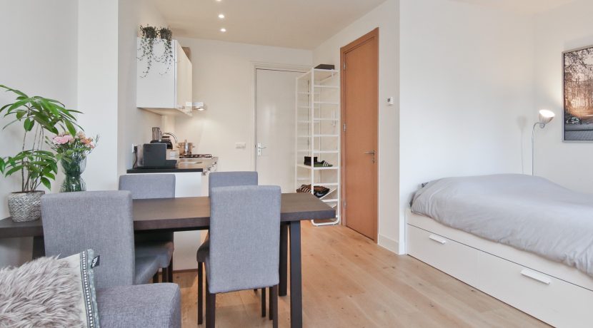 Stoere Super Studio van 30 m² @Amsterdam-Sloten Laan van Vlaanderen 141-B8 Foto 13 Studio 01h