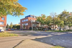 Stoere Super Studio van 30 m² @Amsterdam-Sloten Laan van Vlaanderen 141-B8 Foto 20 Gevel 01c