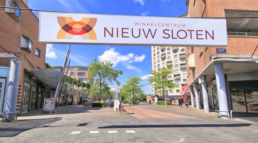 Stoere Super Studio van 30 m² @Amsterdam-Sloten Laan van Vlaanderen 141-B8 Foto 24 Omgeving 01c