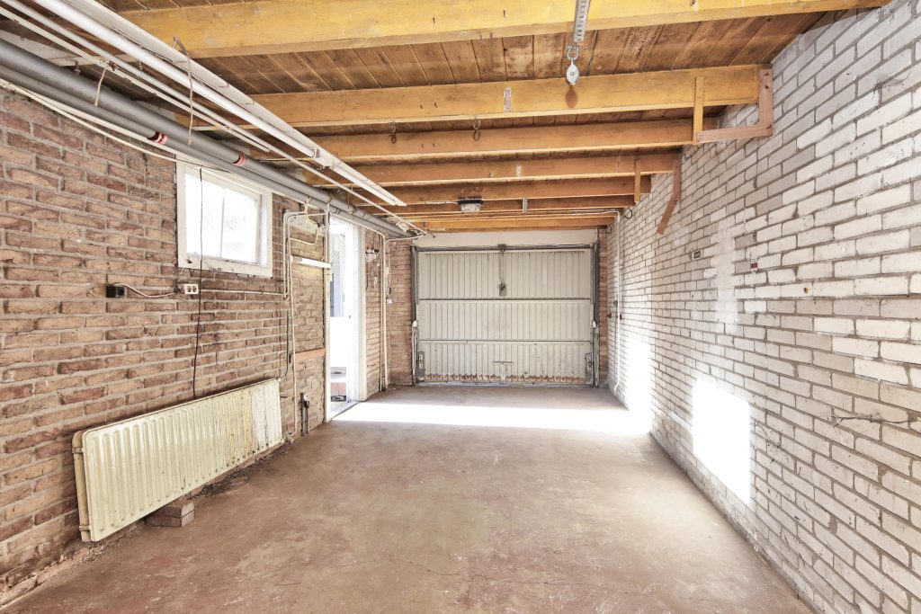 half vrijstaande villa met garage Badhoevedorp Parkietstraat 34 Foto 49 garage 01a Onkenhout