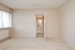 Ruim te moderniseren driekamer appartement op de 2e etage met lift en vrij uitzicht @Badhoevedorp-Centrum Einsteinlaan 21 Foto 21 slaapkamer 01b