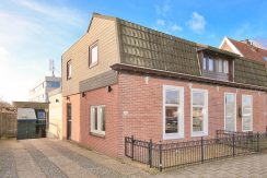 Gemoderniseerde dijkwoning @Badhoevedorp Nieuwemeerdijk 149 Foto 12 gevel 01b